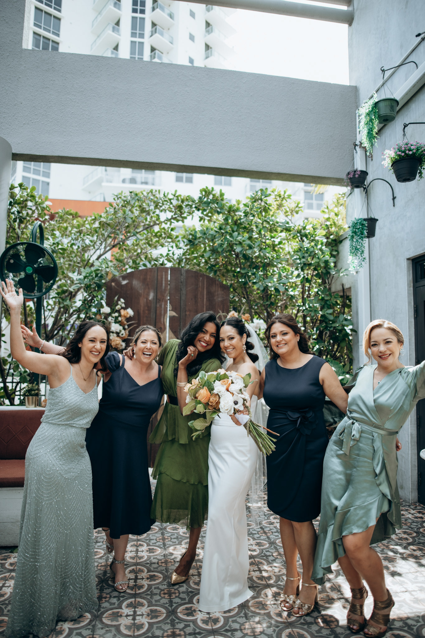 08b88e90-f7cf-42c1-90f1-f5273f2ca372_rw_1920